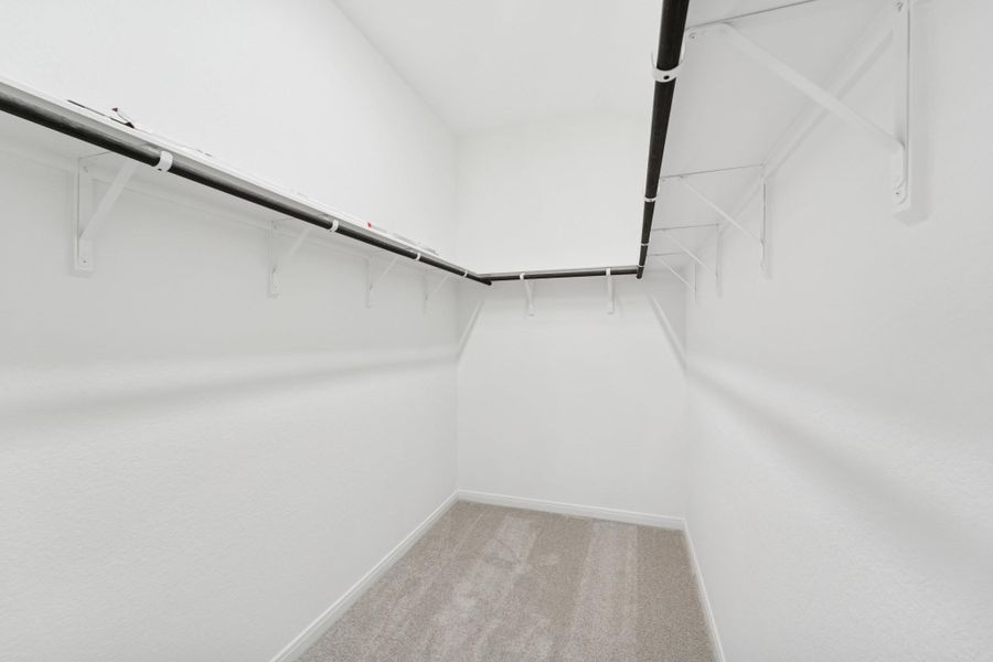 Spacious, unfurnished interior of a new home in The Grand Prairie 40’, Hockley (Image 16).