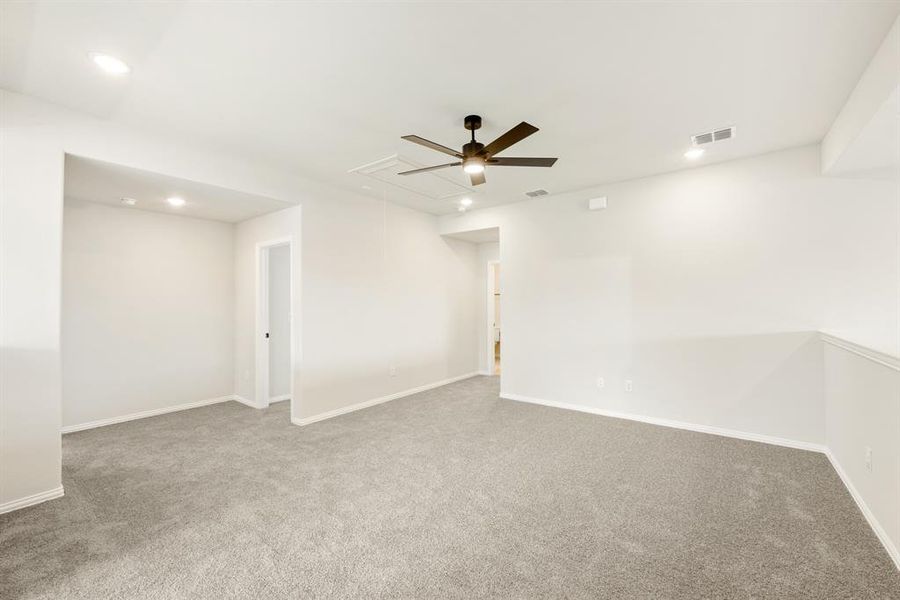 Spacious, unfurnished interior of a new home in Sable Creek, Sanger (Image 21). Spacious, unfurnished interior of a new home in Sable Creek, Sanger (Image 21).