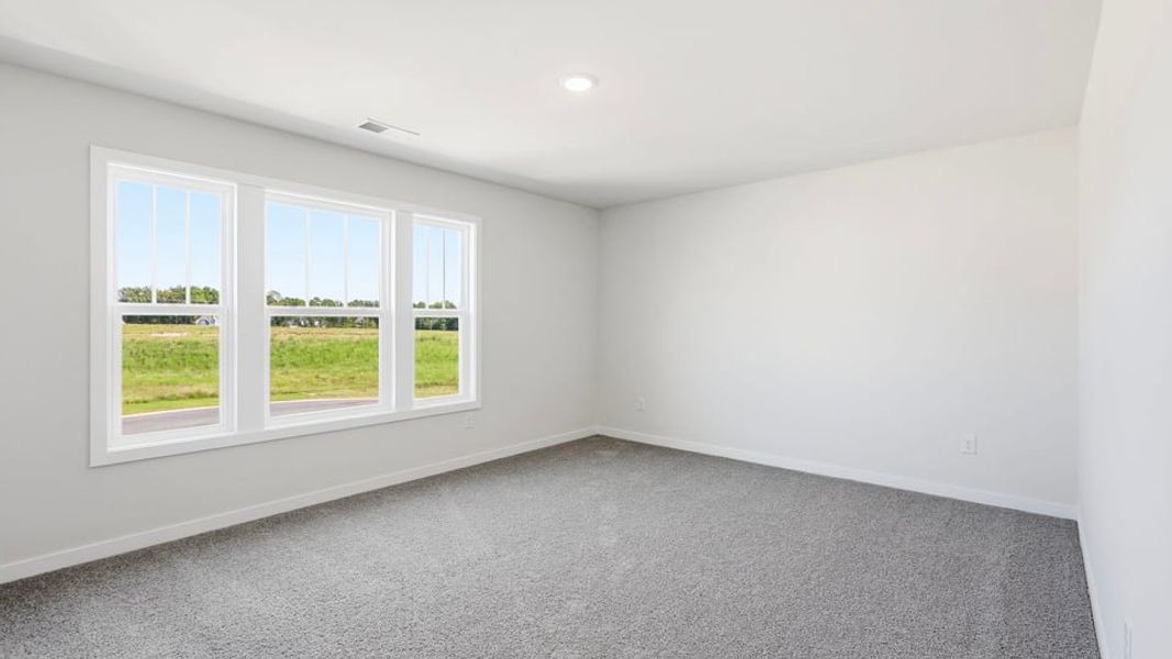 Spacious, unfurnished interior of a new home in Seven Oaks, Greenwood (Image 28).