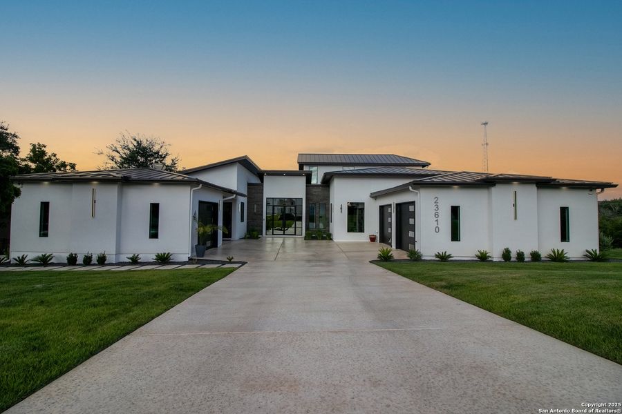 Front exterior of a new home in , San Antonio, TX, highlighting curb appeal (Image 27). Front exterior of a new home in , San Antonio, TX, highlighting curb appeal (Image 27).