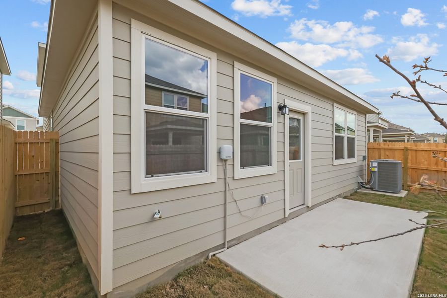 Exterior details and patio area of a home in Senna, Leon Valley (Image 22).