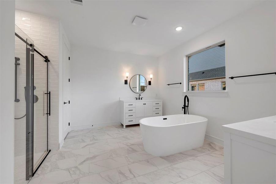 Furnished interior view inside a new home in Kreymer at the Park, Wylie (Image 14). Furnished interior view inside a new home in Kreymer at the Park, Wylie (Image 14).