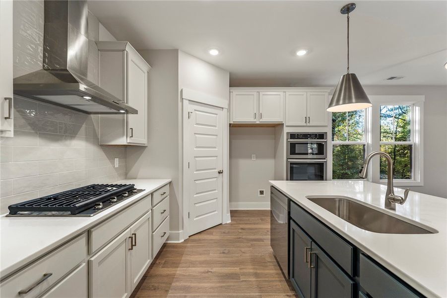 Furnished interior view inside a new home in Cross Creek Plantation, Seneca (Image 8).