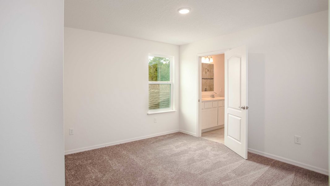 Representative unfurnished interior of a home built from the Carlisle by Maronda Homes in Crosswinds, Haines City (Image 46).