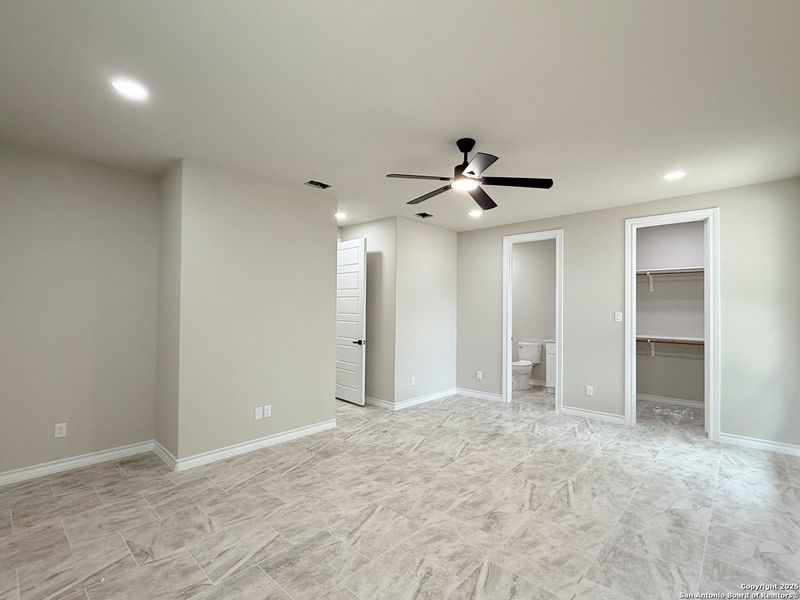 Spacious, unfurnished interior of a new home in , San Antonio (Image 20). Spacious, unfurnished interior of a new home in , San Antonio (Image 20).