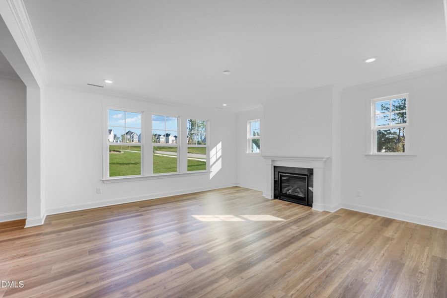 SUN_Stoneriver_Pic_Dalton_Great_2of3