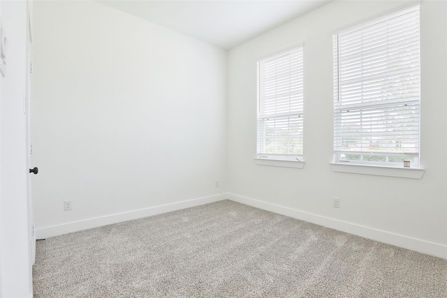 Secondary bedroom Secondary bedroom