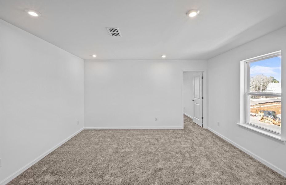 Spacious, unfurnished interior of a new home in Parkside Crossing, Charlotte (Image 12).