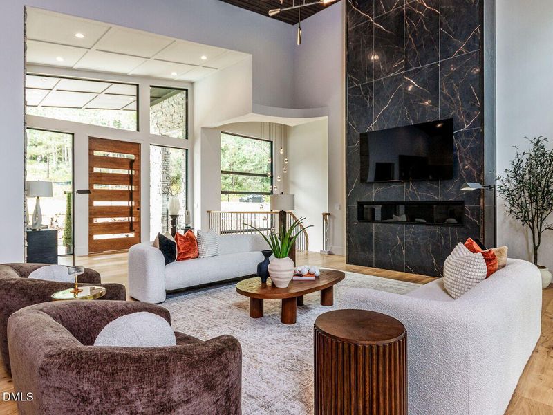 010-1280x960-living-room