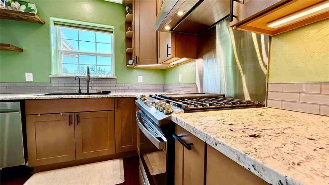 Furnished interior view inside a new home in , Brownwood (Image 15).