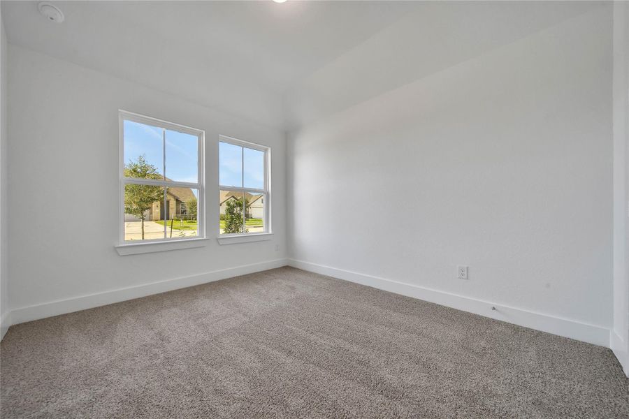 Spacious, unfurnished interior of a new home in , Rosharon (Image 30).