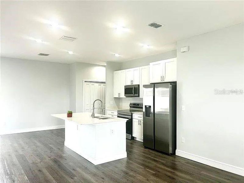 Furnished interior view inside a new home in , Ocala (Image 5).
