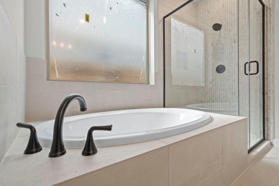 Close-up of interior finishes inside a home in Sienna 45', 50', Missouri City (Image 15).