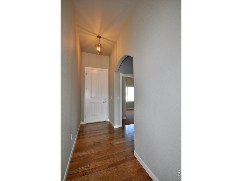 Spacious, unfurnished interior of a new home in , Johnstown (Image 18).