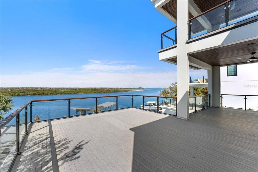 Exterior details and patio area of a home in , New Smyrna Beach (Image 37).