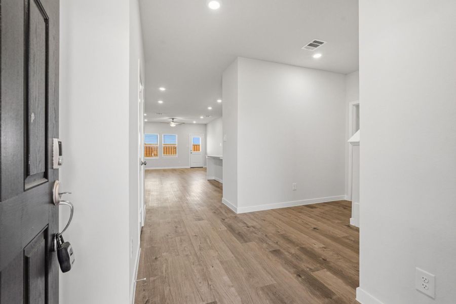 Spacious, unfurnished interior of a new home in Sanford Farms, Waller (Image 13). Spacious, unfurnished interior of a new home in Sanford Farms, Waller (Image 13).