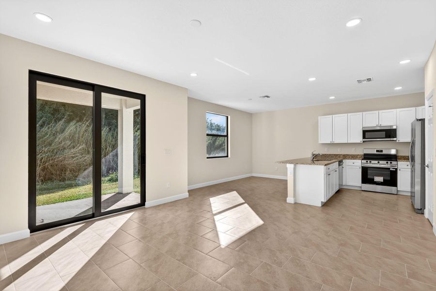 103 SEMINOLE KITCHEN 1 103 SEMINOLE KITCHEN 1