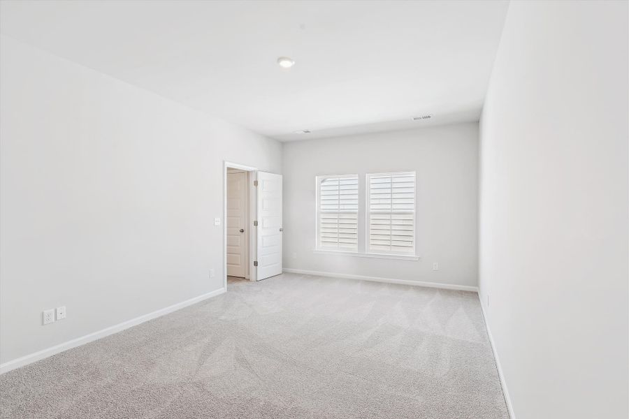 Spacious, unfurnished interior of a new home in Saint John's Lake: Arbor Collection, Johns Island (Image 22).