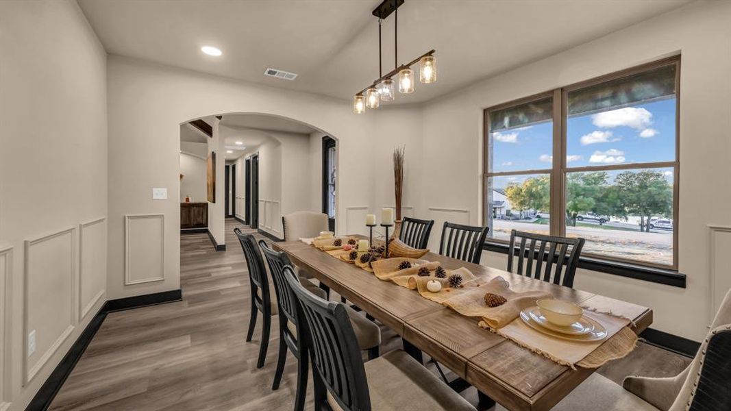 Furnished interior view inside a new home in Saddle Crest Estates, Weatherford (Image 14).