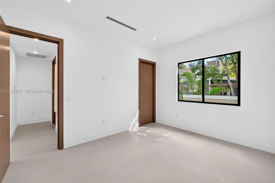 Spacious, unfurnished interior of a new home in , Fort Lauderdale (Image 21). Spacious, unfurnished interior of a new home in , Fort Lauderdale (Image 21).