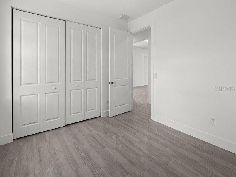 Spacious, unfurnished interior of a new home in , Port Charlotte (Image 15).