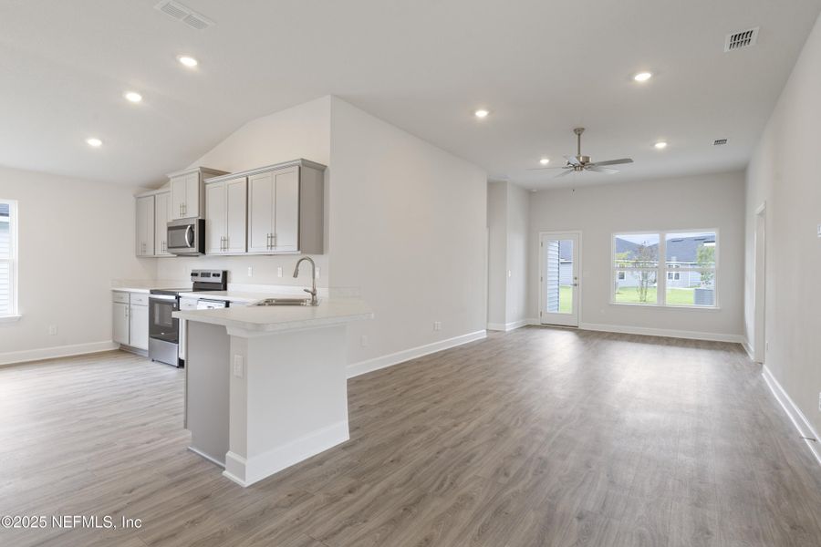 Image 21 of a home in Summerglen.