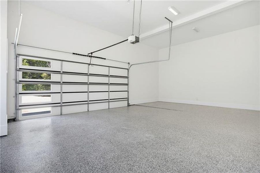 Spacious, unfurnished interior of a new home in , Acworth (Image 22).