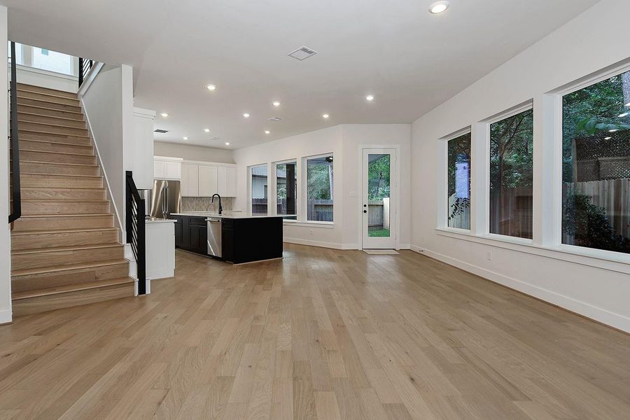 Spacious, unfurnished interior of a new home in , The Woodlands (Image 20). Spacious, unfurnished interior of a new home in , The Woodlands (Image 20).