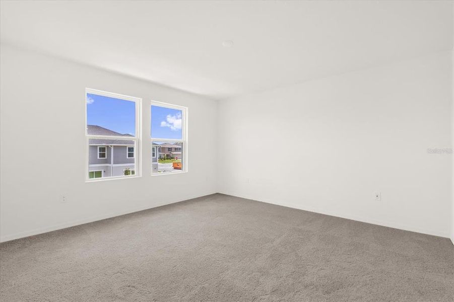 Spacious, unfurnished interior of a new home in , Lake Wales (Image 7).