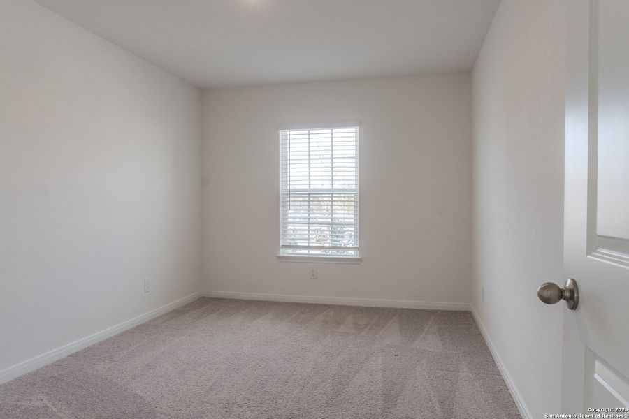 Spacious, unfurnished interior of a new home in Luckey Ranch, San Antonio (Image 17).