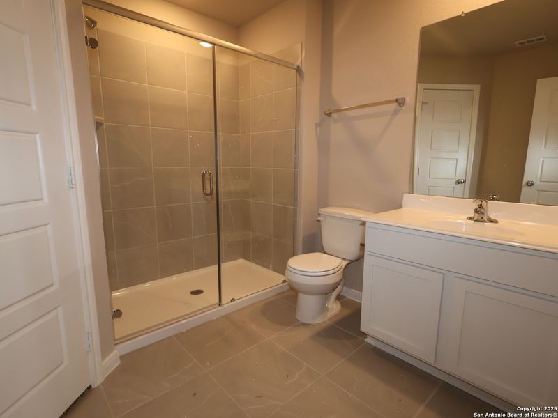 Furnished interior view inside a new home in Greenspoint Heights, Seguin (Image 7).