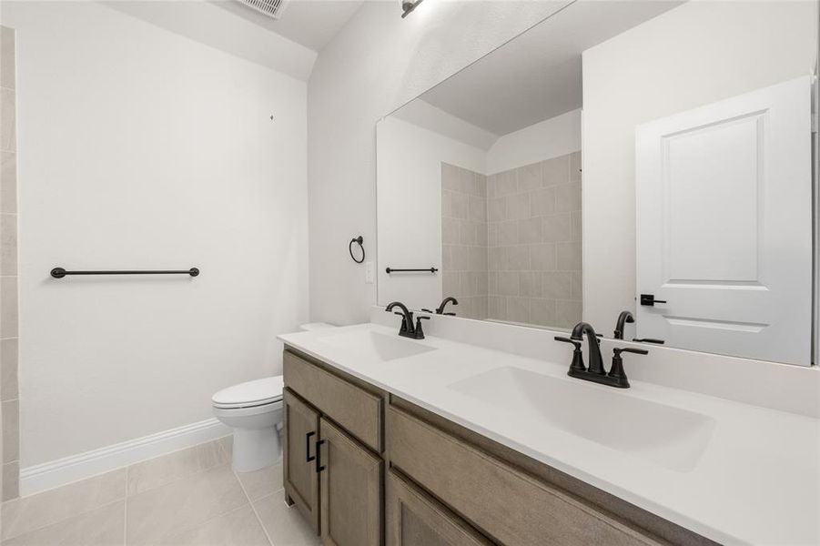 4445 Verbena- Bathroom-1