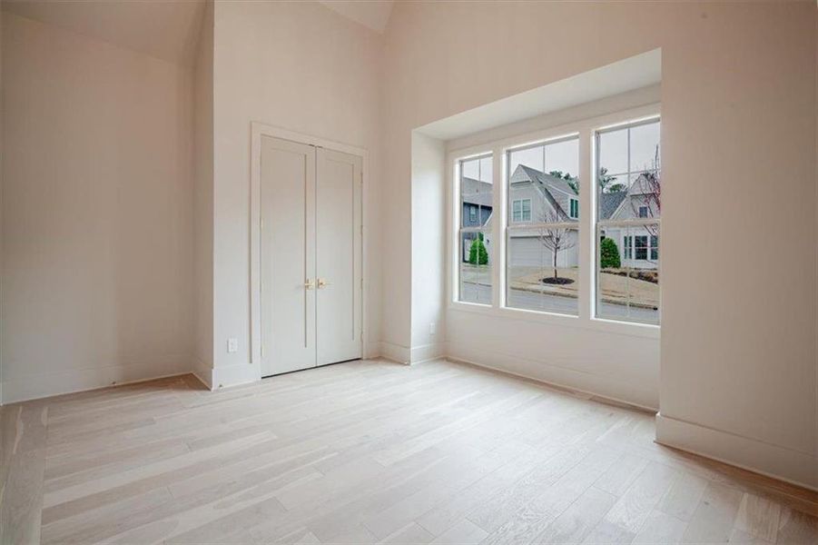 Spacious, unfurnished interior of a new home in Gardens at Arbor Springs, Newnan (Image 26).