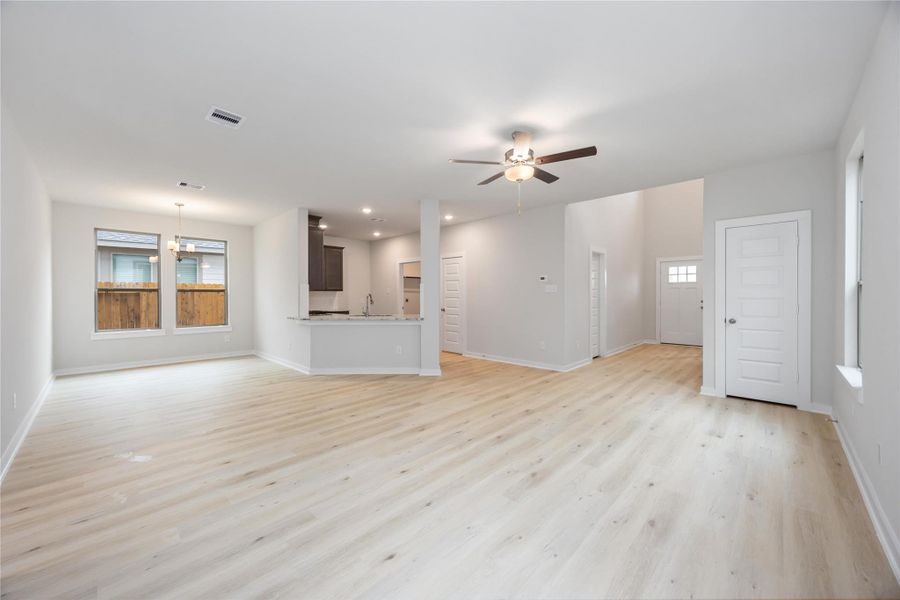 Spacious, unfurnished interior of a new home in Granger Pines, Conroe (Image 25). Spacious, unfurnished interior of a new home in Granger Pines, Conroe (Image 25).