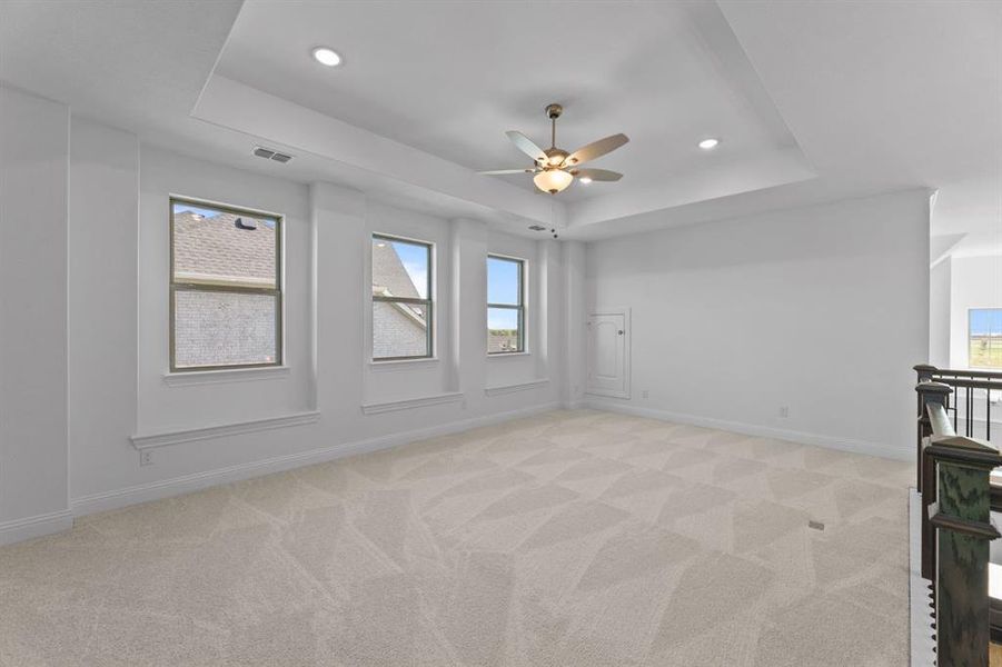 Spacious, unfurnished interior of a new home in , Waxahachie (Image 11).