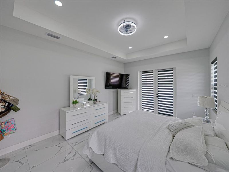 Furnished interior view inside a new home in , Lakeland (Image 11).