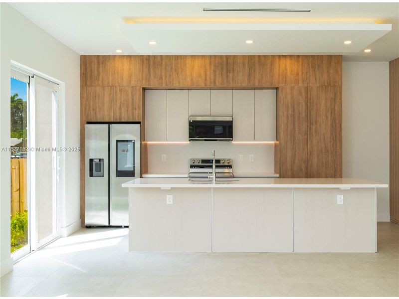 Furnished interior view inside a new home in , Fort Lauderdale (Image 6). Furnished interior view inside a new home in , Fort Lauderdale (Image 6).