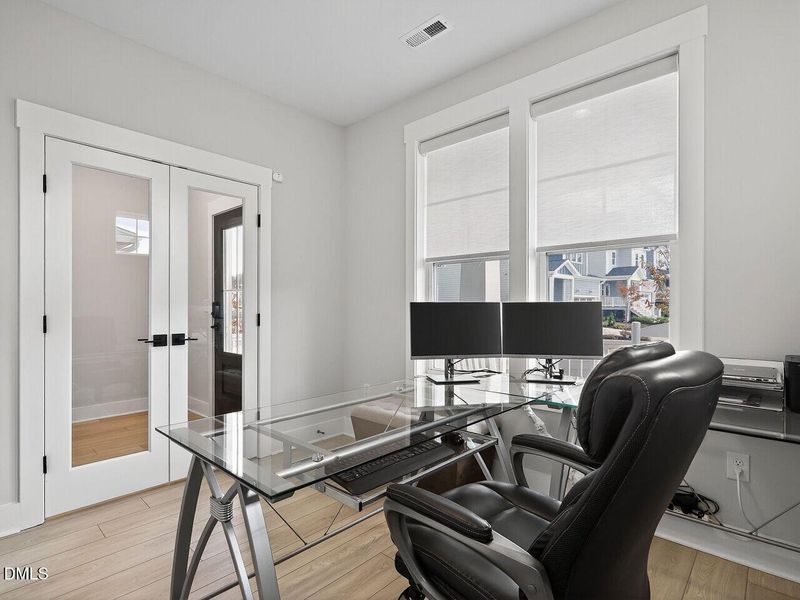 006-1280x960-study 006-1280x960-study