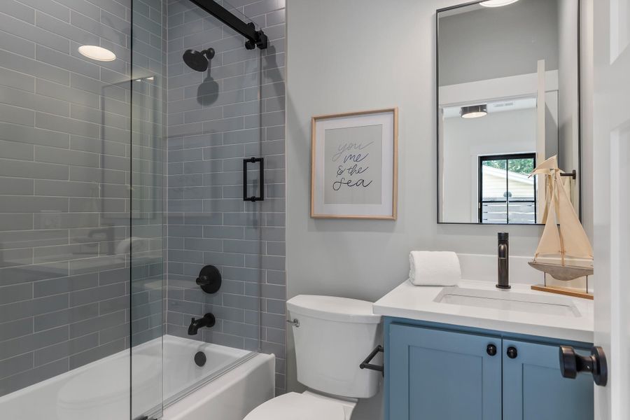 Furnished interior view inside a new home in , Charleston (Image 6).