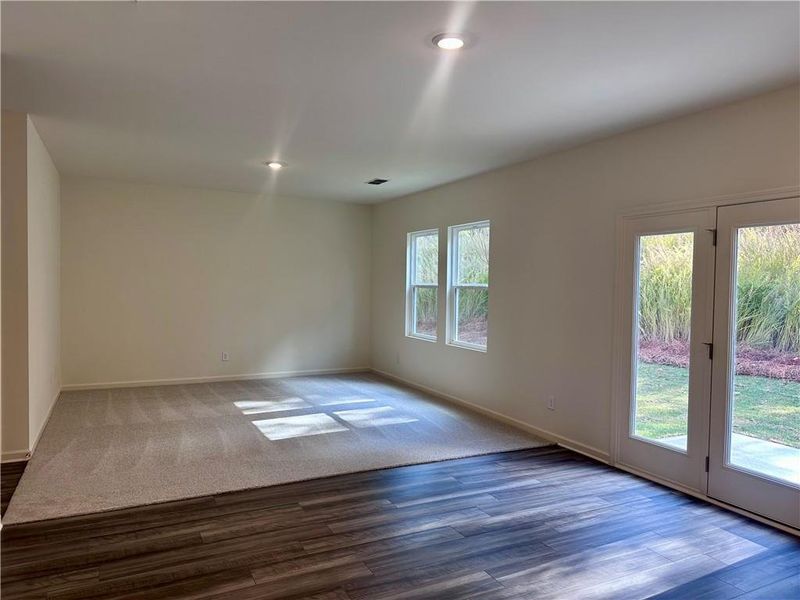 Spacious, unfurnished interior of a new home in Mt. Tabor Ridge, Dallas (Image 15). Spacious, unfurnished interior of a new home in Mt. Tabor Ridge, Dallas (Image 15).