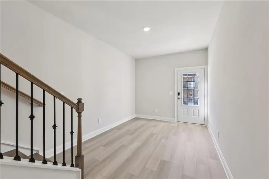 Spacious, unfurnished interior of a new home in , Lawrenceville (Image 18).