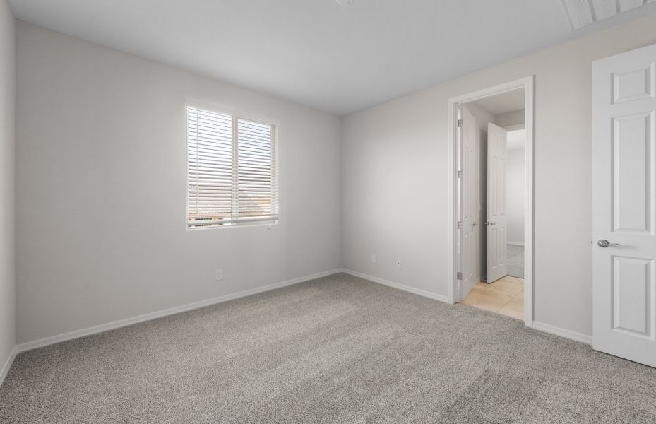 Spacious, unfurnished interior of a new home in Visara, Surprise (Image 21).