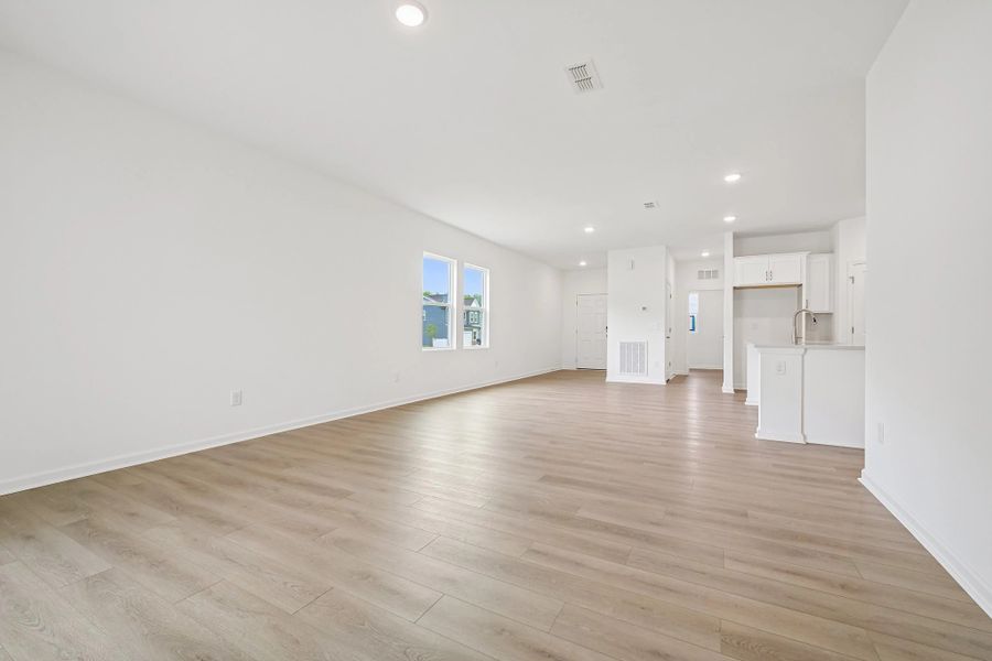 Spacious, unfurnished interior of a new home in Middleton Farms, Middlesex (Image 14). Spacious, unfurnished interior of a new home in Middleton Farms, Middlesex (Image 14).