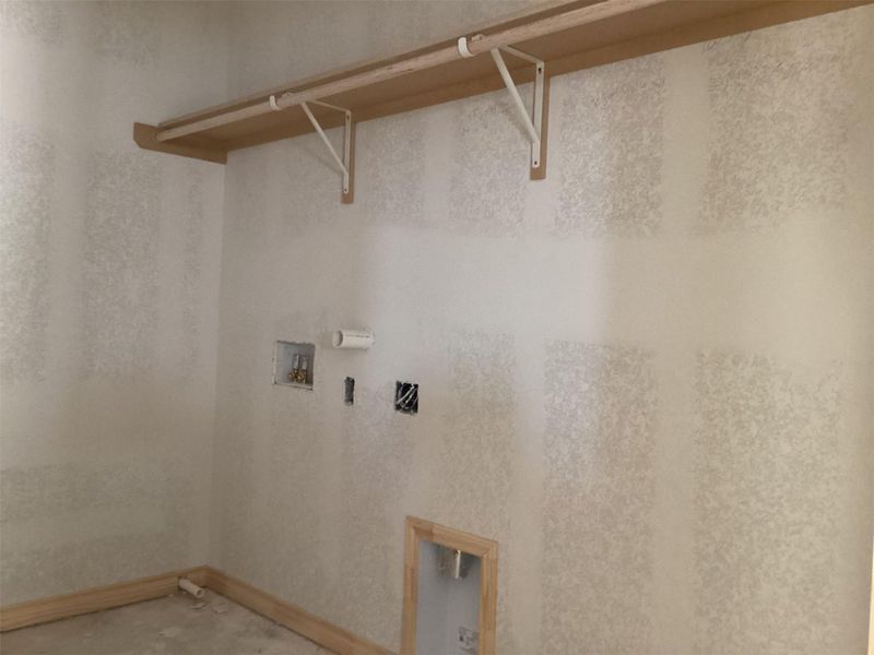 Spacious, unfurnished interior of a new home in Lariat, Liberty Hill (Image 6).