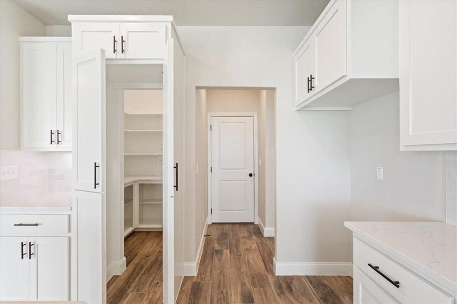Furnished interior view inside a new home in , Lott (Image 15).