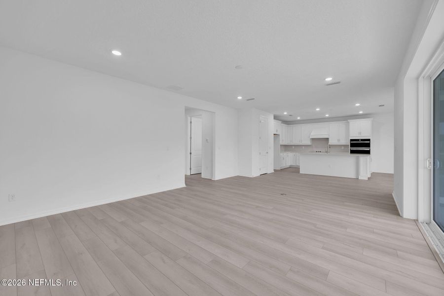 Spacious, unfurnished interior of a new home in Hyland Trail, Green Cove Springs (Image 28). Spacious, unfurnished interior of a new home in Hyland Trail, Green Cove Springs (Image 28).