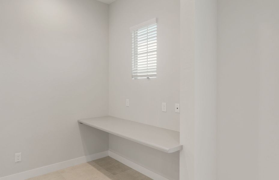Spacious, unfurnished interior of a new home in Jorde Farms, Queen Creek (Image 27). Spacious, unfurnished interior of a new home in Jorde Farms, Queen Creek (Image 27).