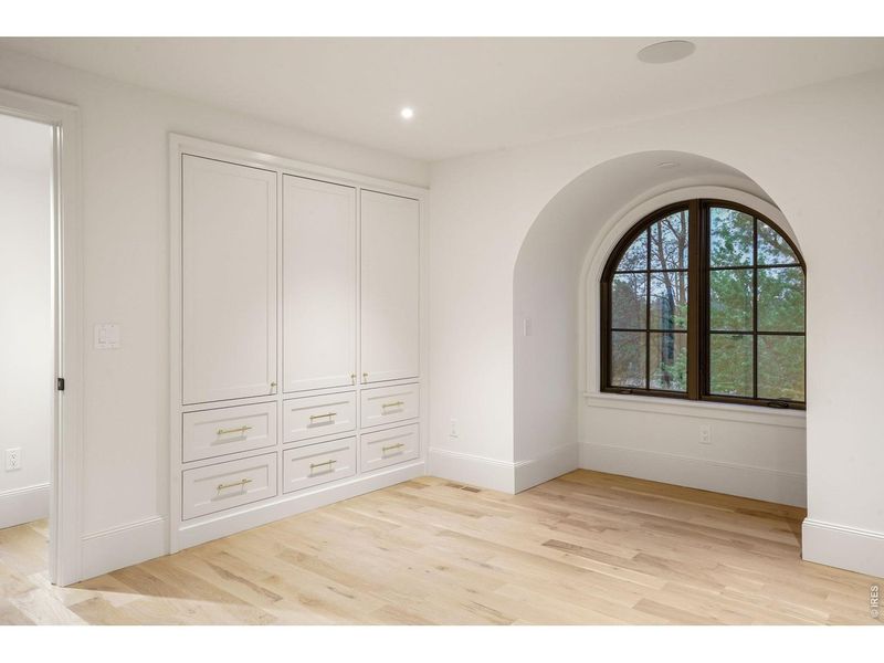 Spacious, unfurnished interior of a new home in , Denver (Image 22).