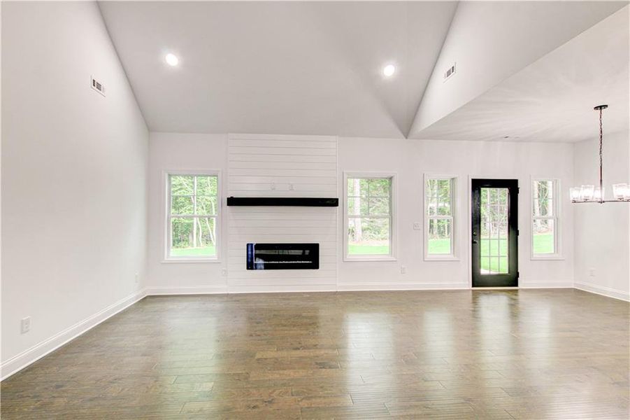 Spacious, unfurnished interior of a new home in , Villa Rica (Image 49).
