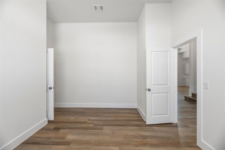 Spacious, unfurnished interior of a new home in , Princeton (Image 15).